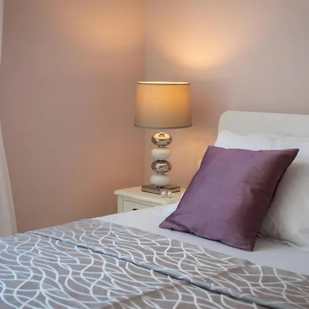 Karla Holiday home Nin